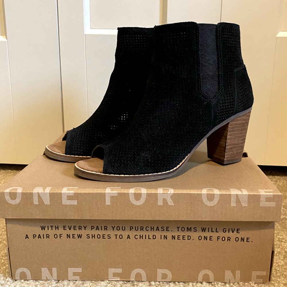 TOMS suede peep-toe booties; size 7.5; black